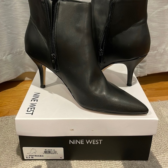 Nine West Bootie sz 9.5 - Picture 1 of 6
